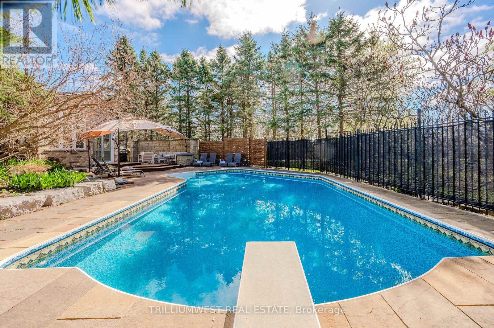 Property at 3 GASKIN AVENUE image 2