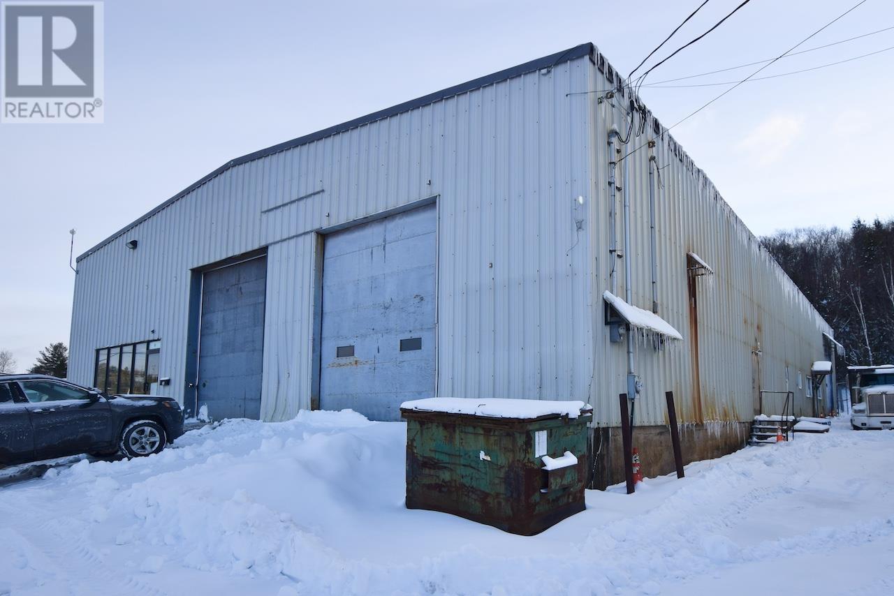 35 Perini Rd, Elliot Lake, Ontario  P5A 2T1 - Photo 15 - SM250408