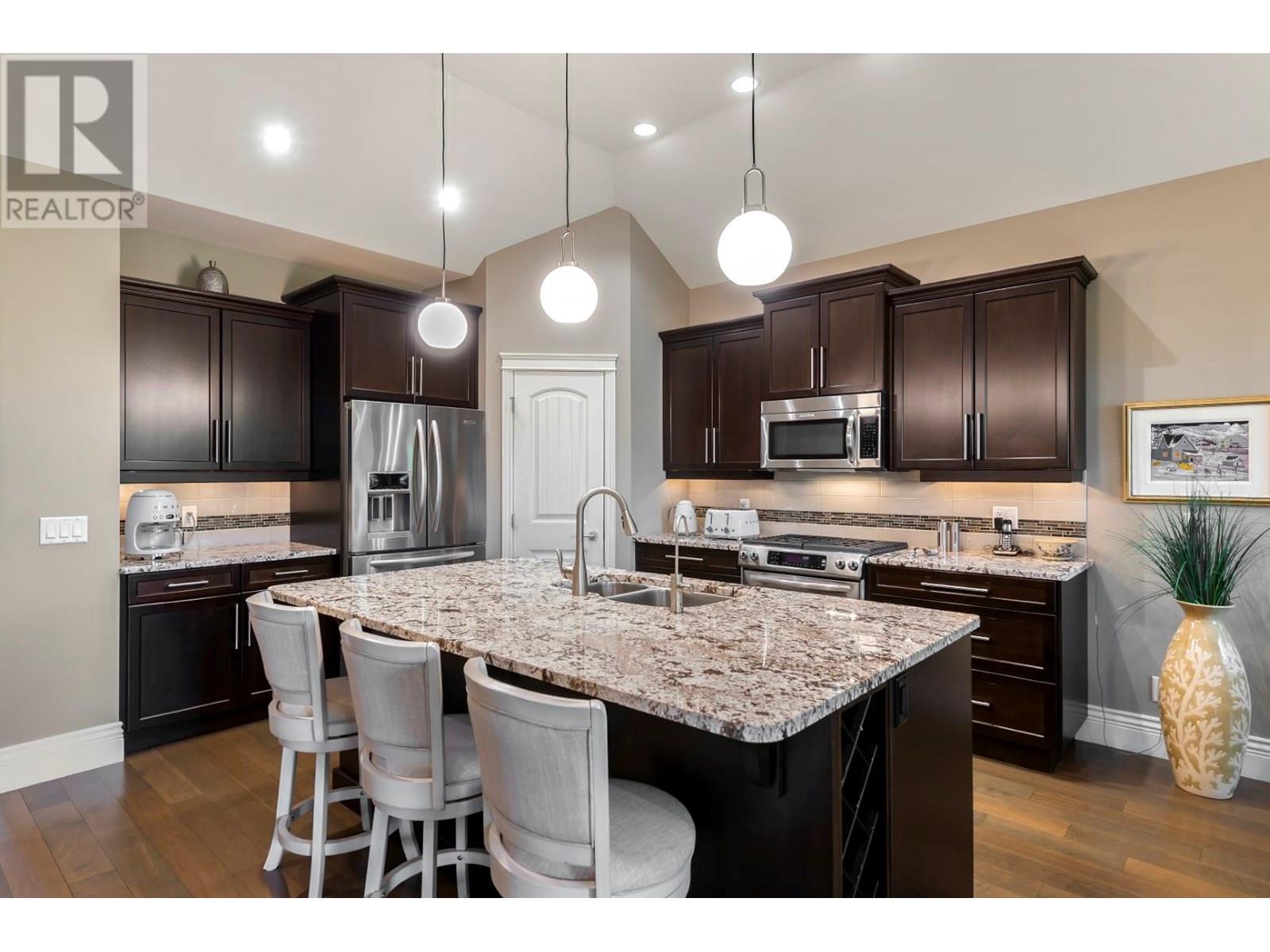 Property at 4346 Gallagher's Fairway S image 3