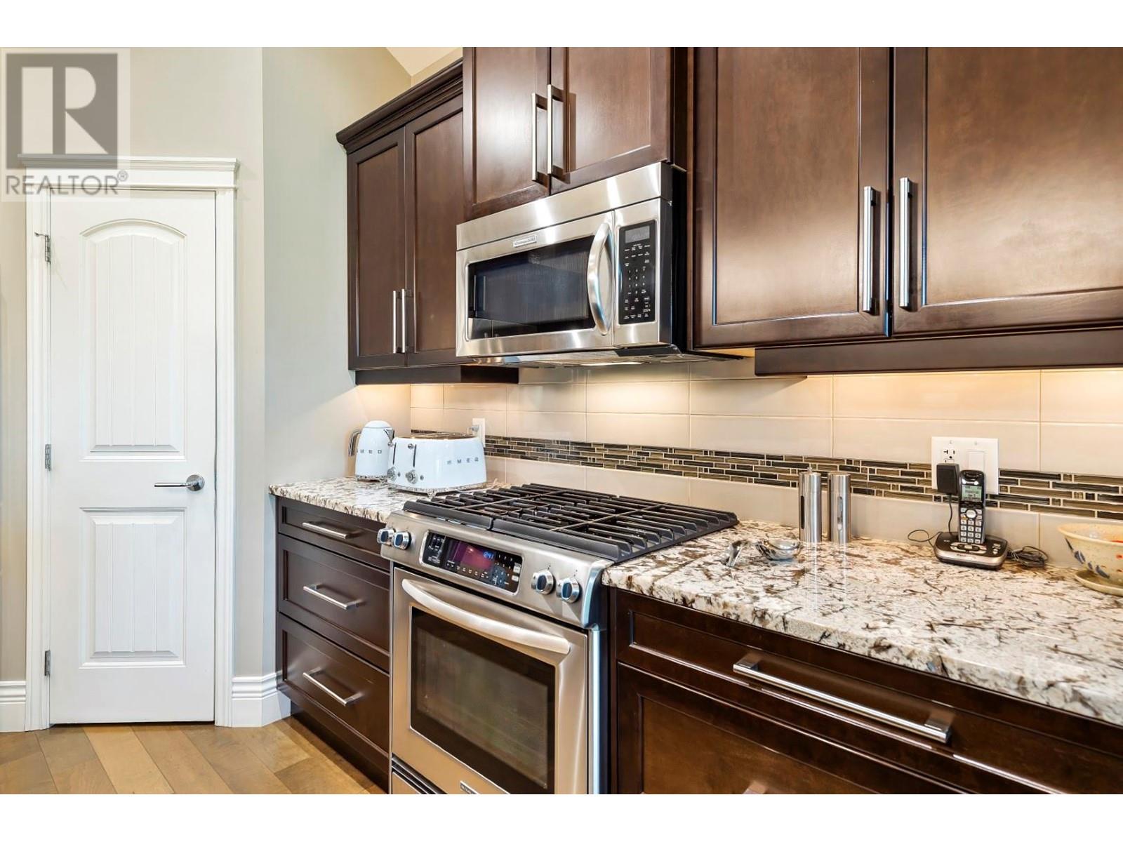 Property at 4346 Gallagher's Fairway S image 5