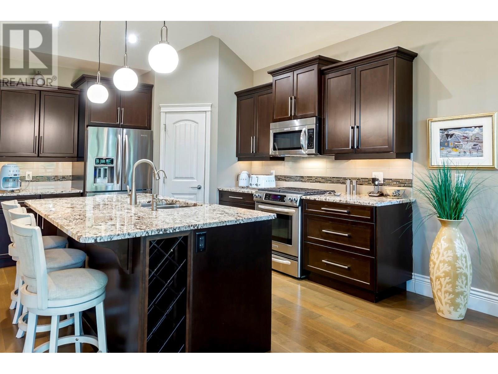 Property at 4346 Gallagher's Fairway S image 4