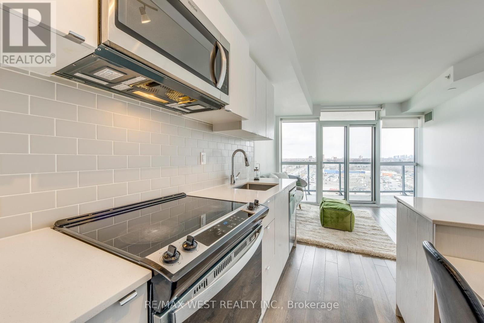1706 - 1461 Lawrence Avenue W, Toronto, Ontario  M6L 0A6 - Photo 8 - W12075161