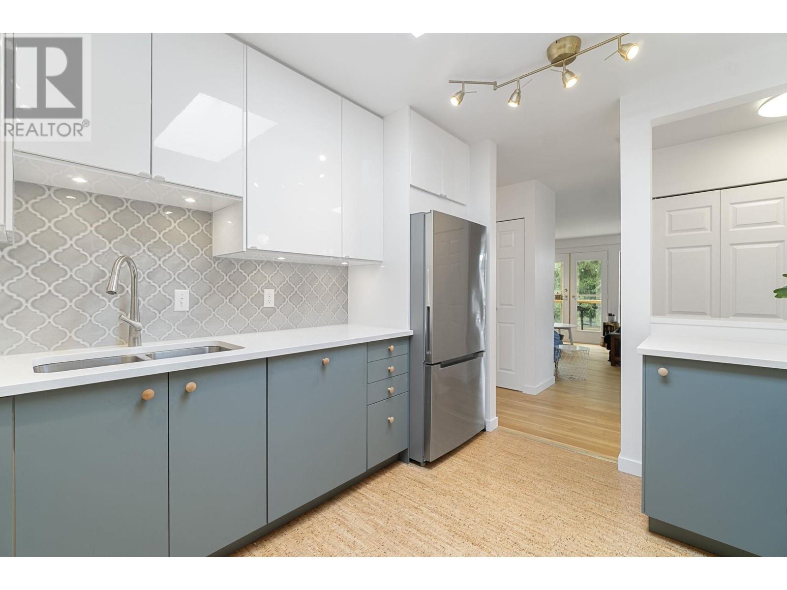 402 4688 W 10th Avenue, Vancouver, British Columbia  V6R 2J5 - Photo 9 - R2987308