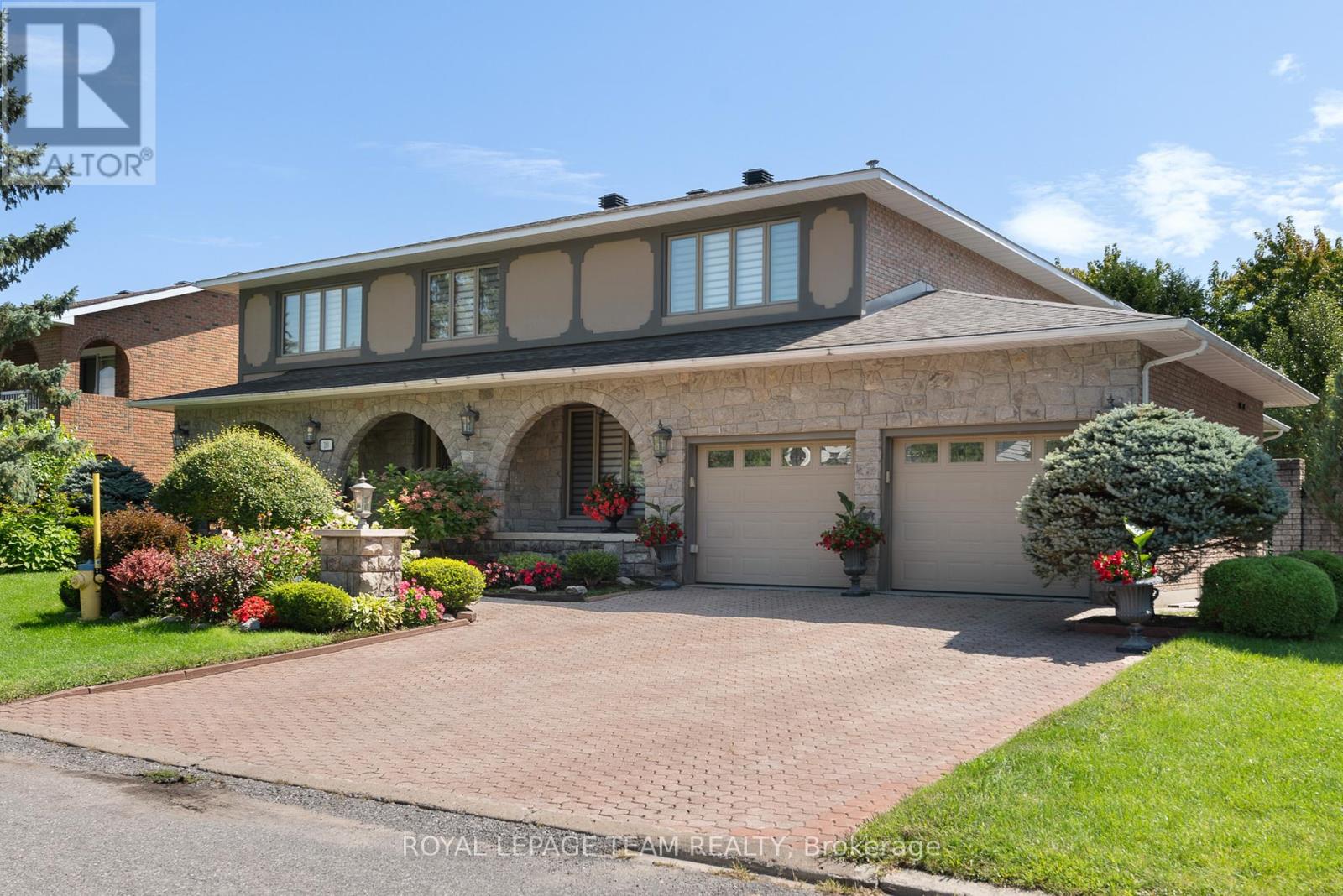 Property at 10 NANCY AVENUE image 1