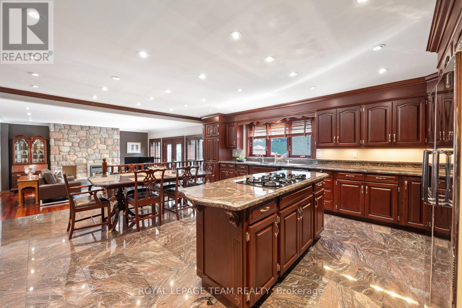 10 Nancy Avenue, Ottawa, Ontario  K2H 8L4 - Photo 15 - X12075290