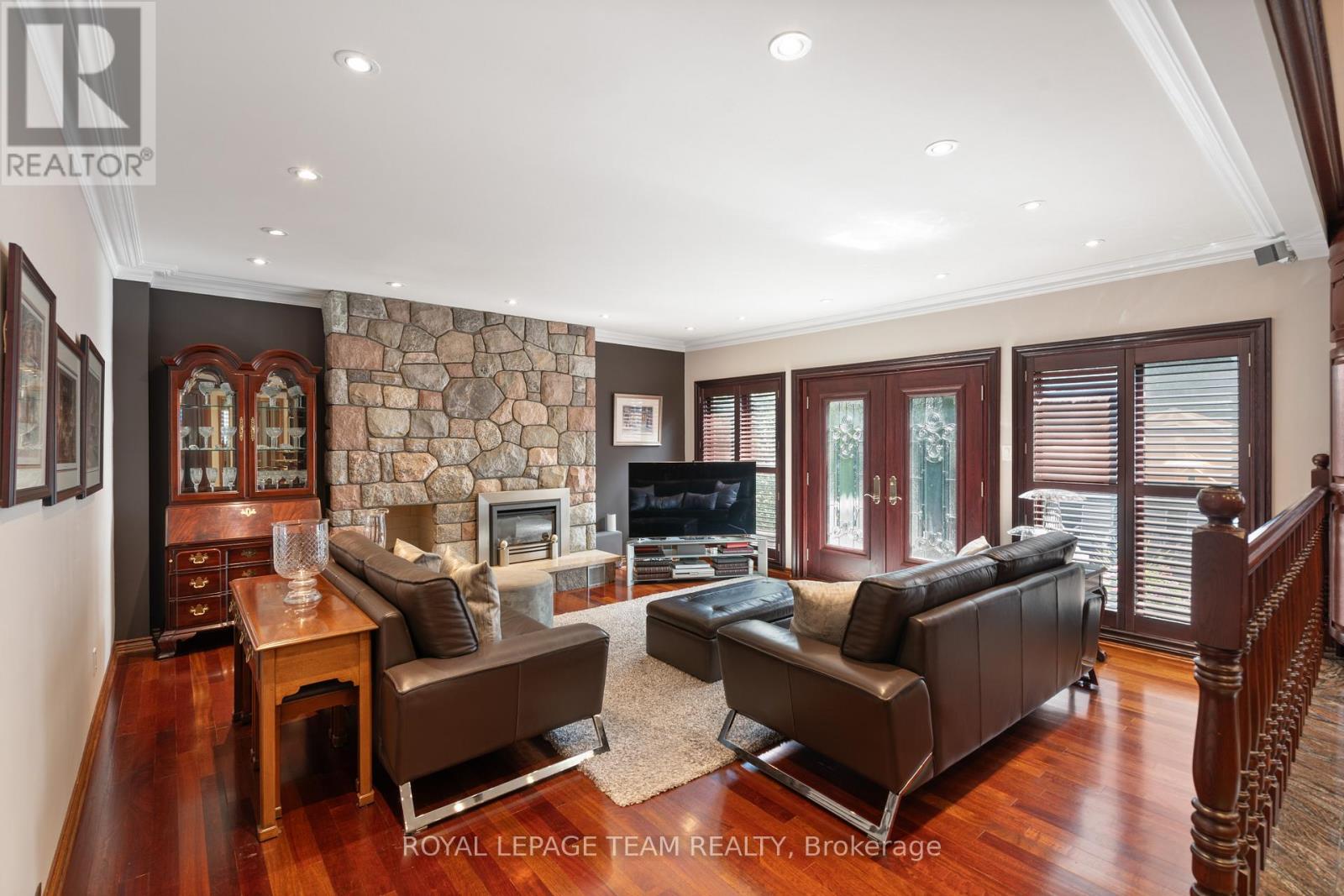10 Nancy Avenue, Ottawa, Ontario  K2H 8L4 - Photo 16 - X12075290