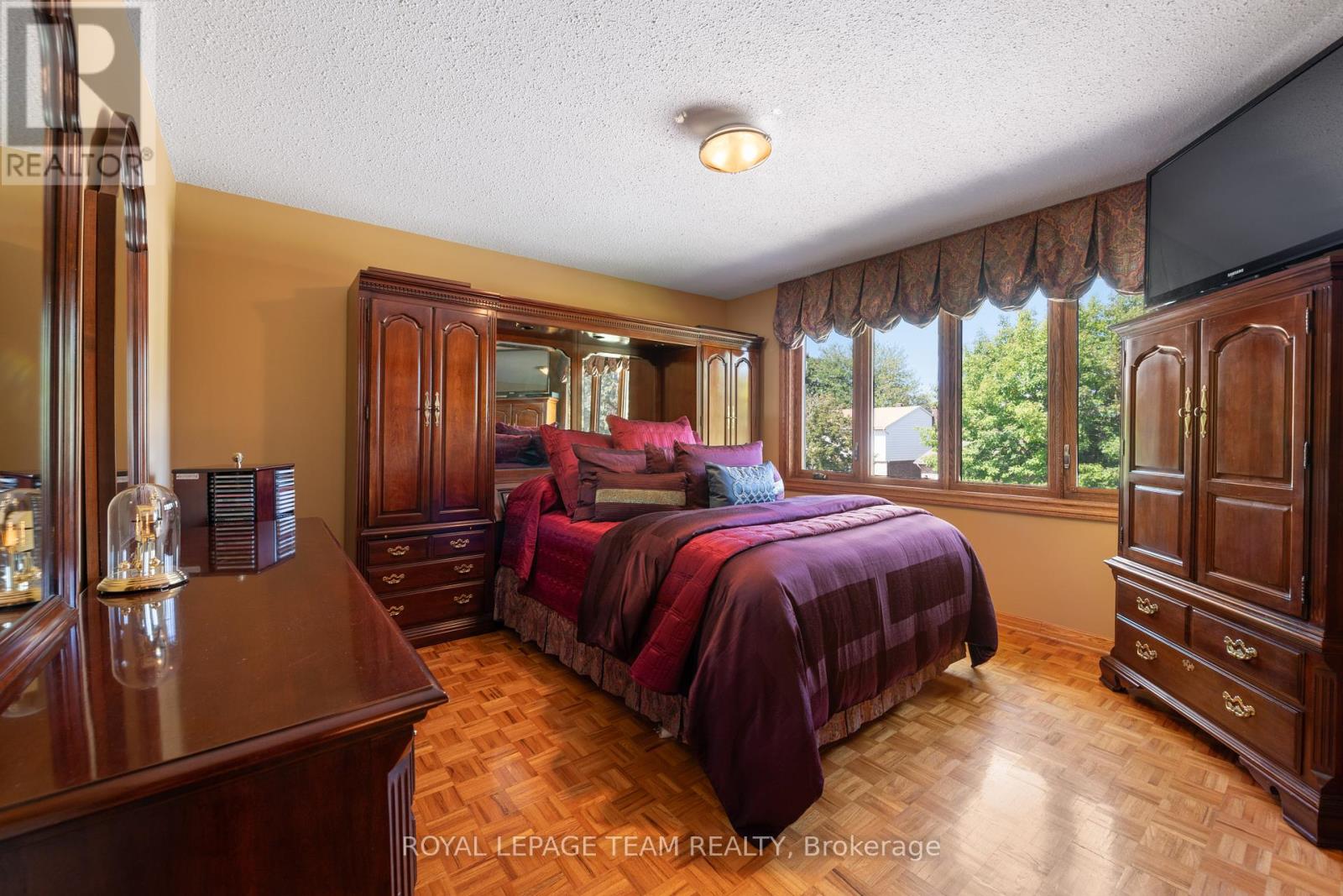 10 Nancy Avenue, Ottawa, Ontario  K2H 8L4 - Photo 30 - X12075290