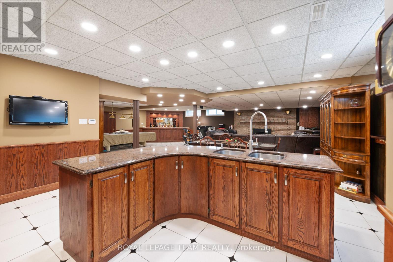 10 Nancy Avenue, Ottawa, Ontario  K2H 8L4 - Photo 35 - X12075290