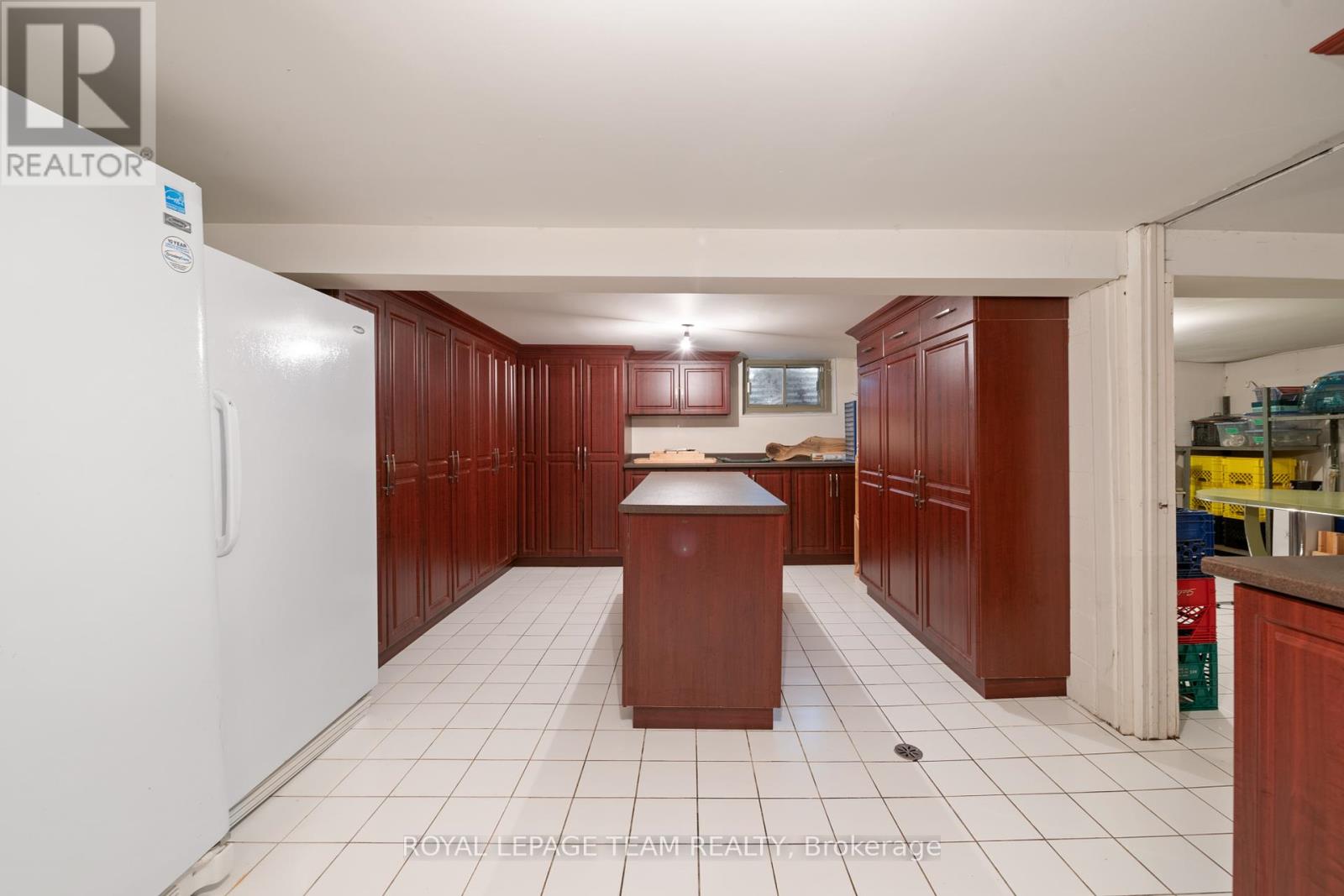 10 Nancy Avenue, Ottawa, Ontario  K2H 8L4 - Photo 44 - X12075290