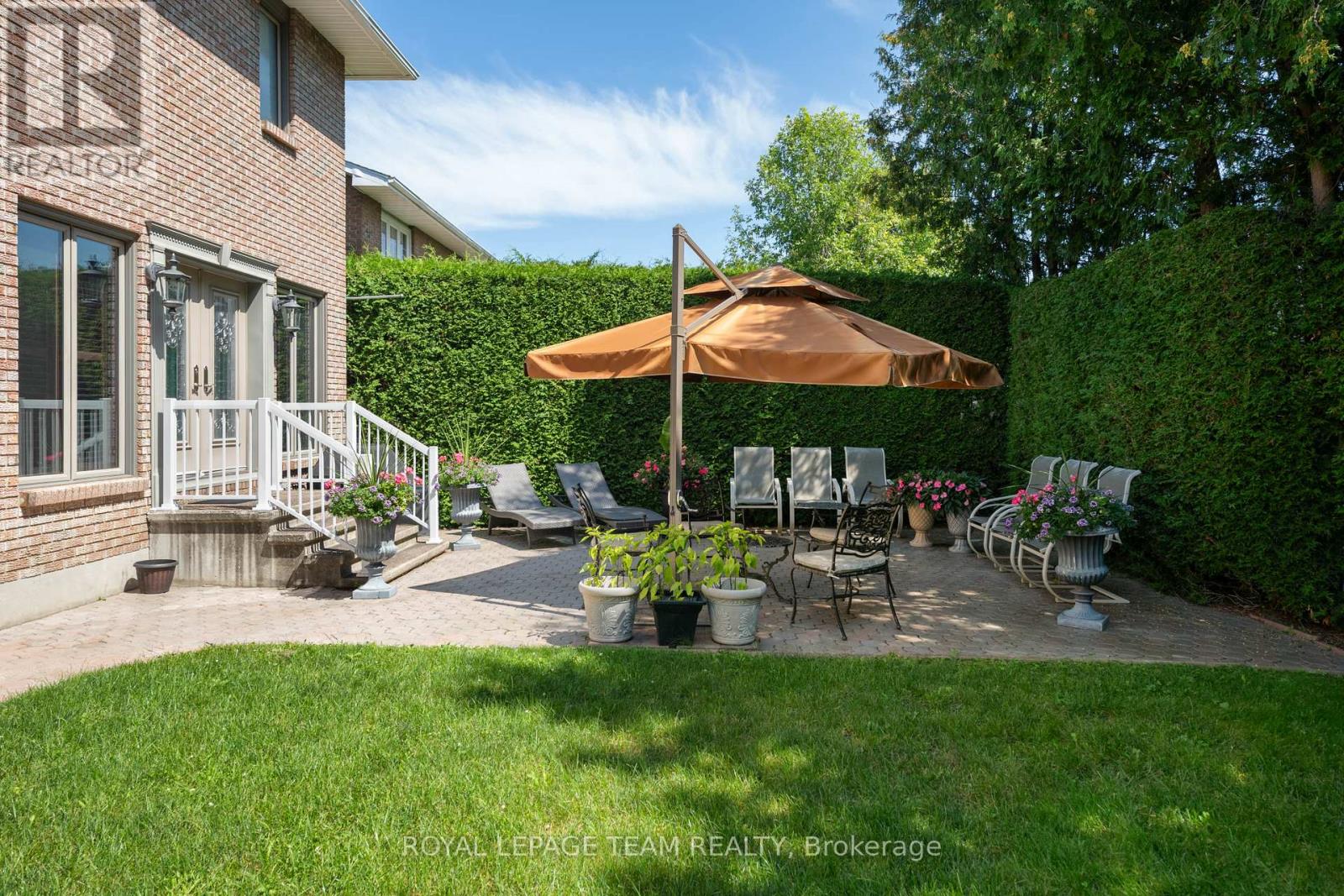 10 Nancy Avenue, Ottawa, Ontario  K2H 8L4 - Photo 47 - X12075290