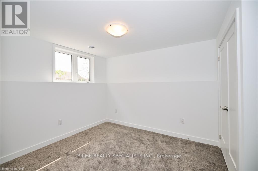211 - 781 Clare Avenue, Welland, Ontario  L3C 0K1 - Photo 11 - X12075108