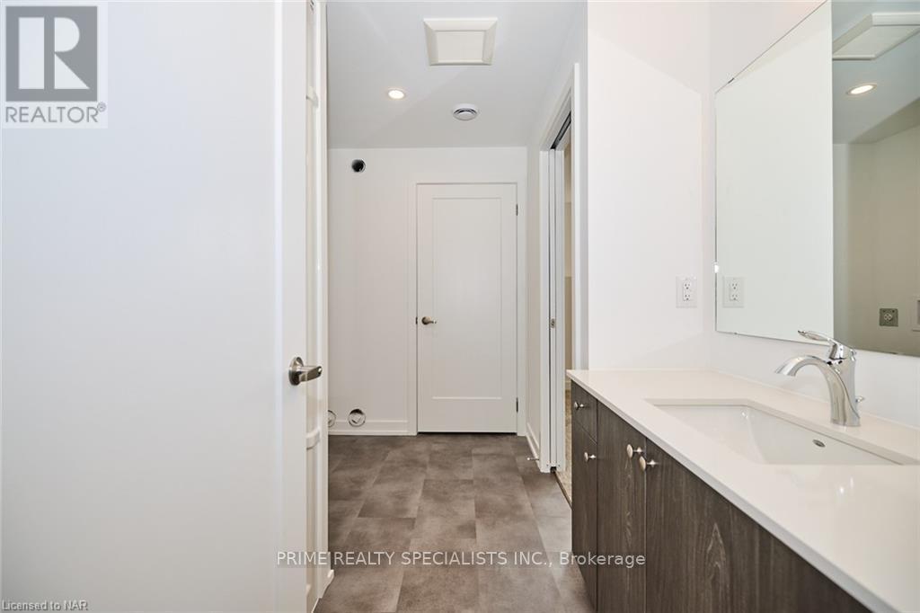 211 - 781 Clare Avenue, Welland, Ontario  L3C 0K1 - Photo 13 - X12075108