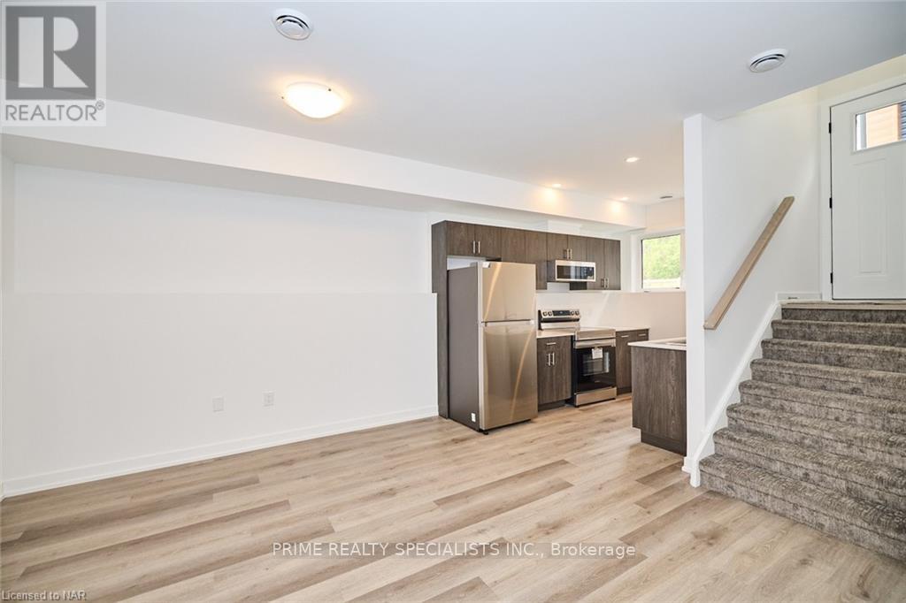 211 - 781 Clare Avenue, Welland, Ontario  L3C 0K1 - Photo 6 - X12075108
