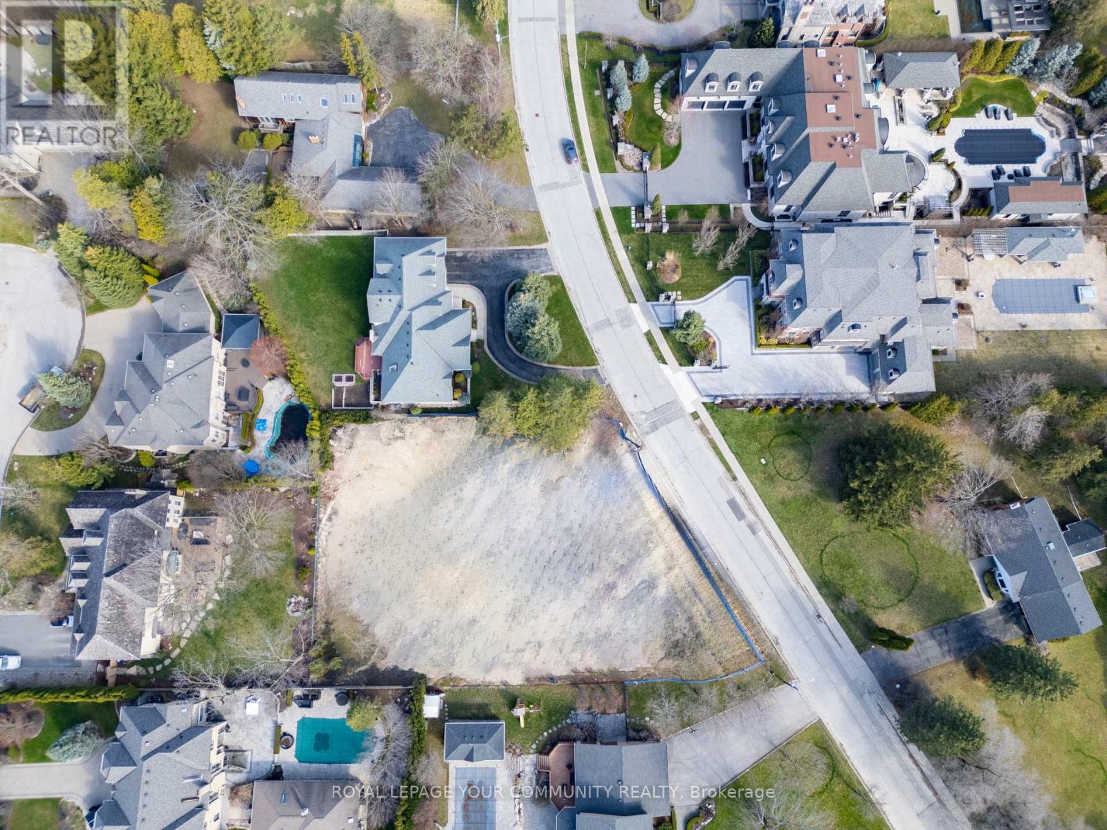 6 Maryvale Crescent, Richmond Hill, Ontario  L4C 6P8 - Photo 2 - N12075247
