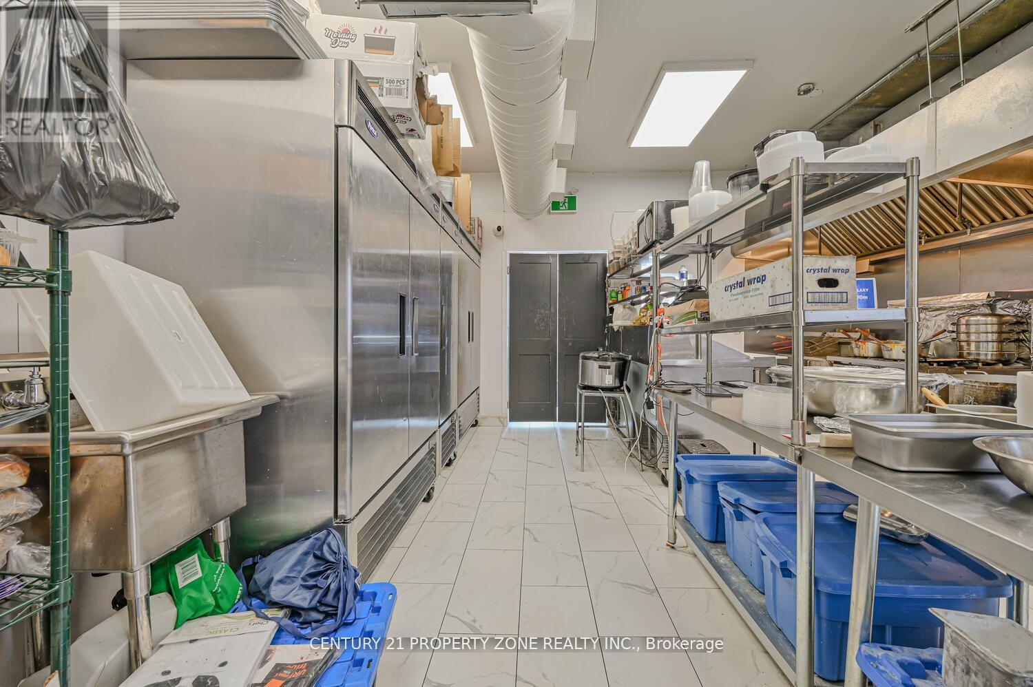 1 - 212 Queen Street E, Brampton, Ontario  L6V 1W2 - Photo 22 - W12075205