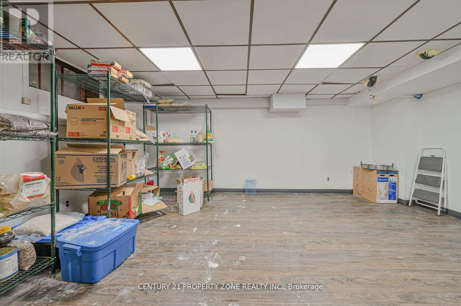 1 - 212 Queen Street E, Brampton, Ontario  L6V 1W2 - Photo 32 - W12075205