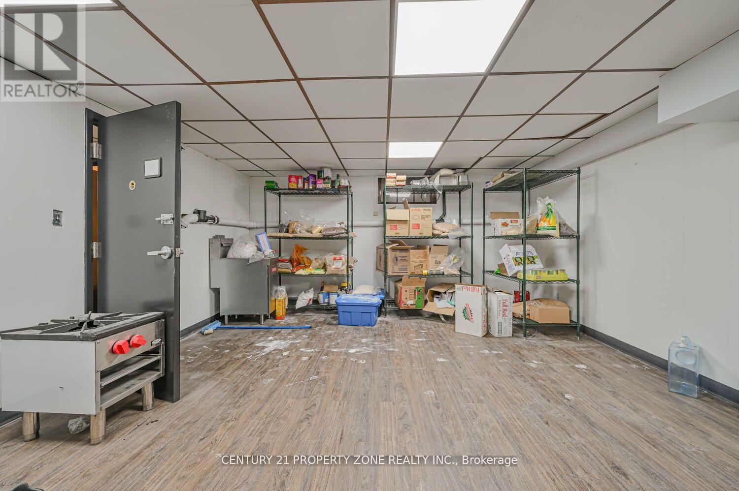 1 - 212 Queen Street E, Brampton, Ontario  L6V 1W2 - Photo 34 - W12075205