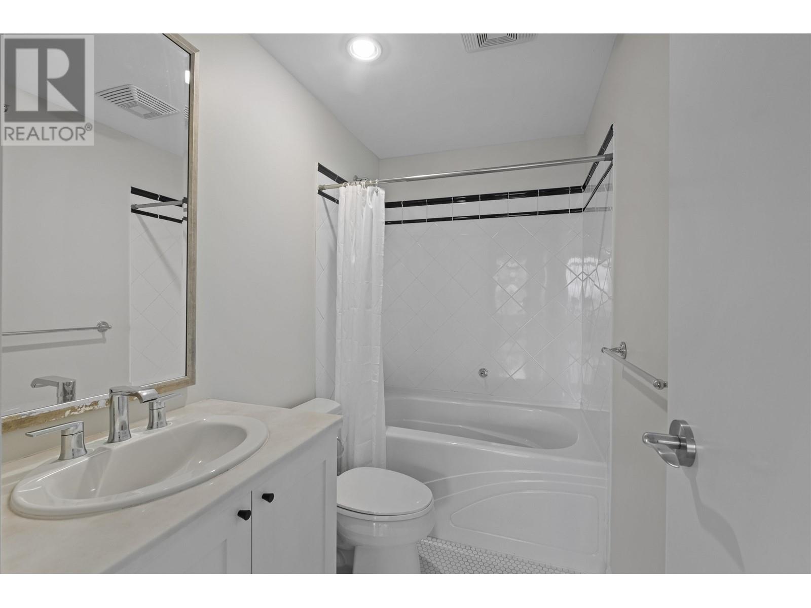 702 170 W 1 Street, North Vancouver, British Columbia  V7M 3P2 - Photo 14 - R2988951