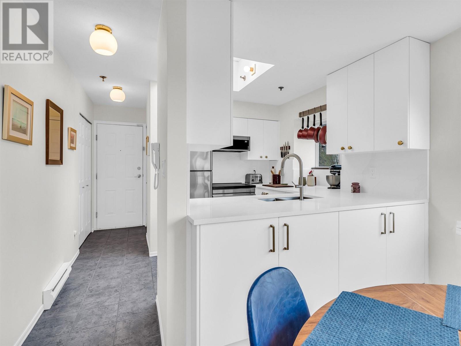 402 1575 W 12th Avenue, Vancouver, British Columbia  V6J 2E2 - Photo 9 - R2988964