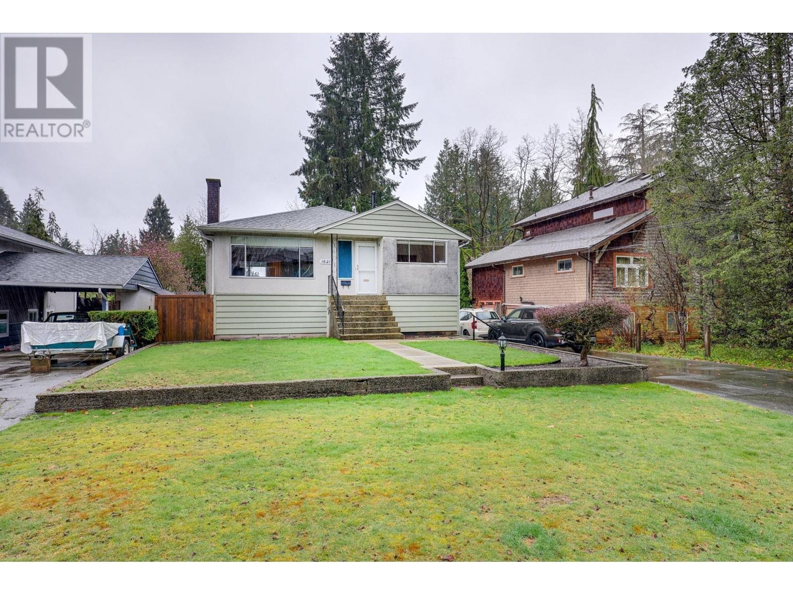 1621 Draycott Road, North Vancouver, British Columbia  V7J 1W3 - Photo 2 - R2988967