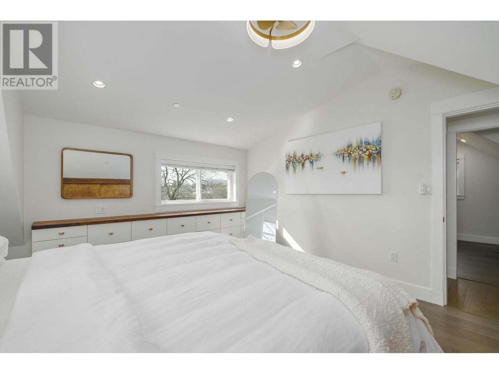 3217 Matapan Crescent, Vancouver, British Columbia  V5M 4A9 - Photo 10 - R2988972