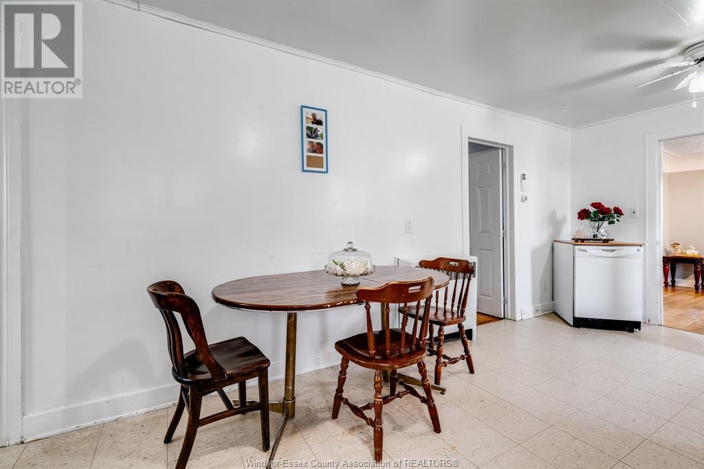 Property at 156 TALBOT STREET West image 3