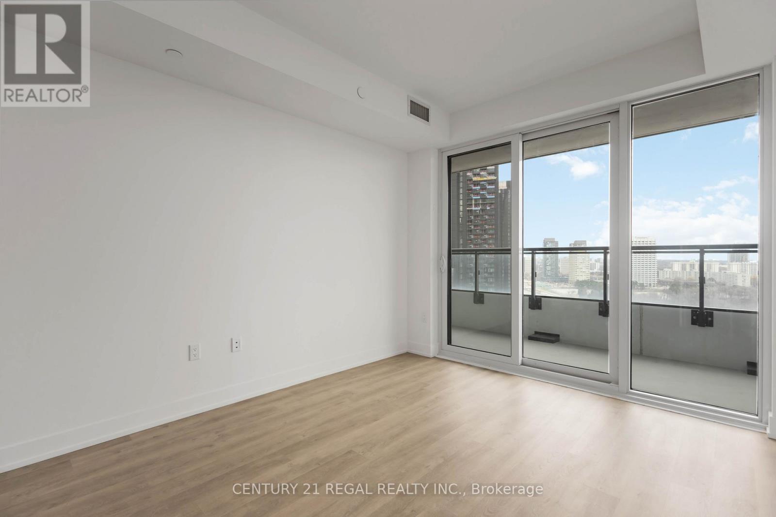1707 - 30 Inn On The Park Drive, Toronto, Ontario  M3C 0P7 - Photo 13 - C12075283