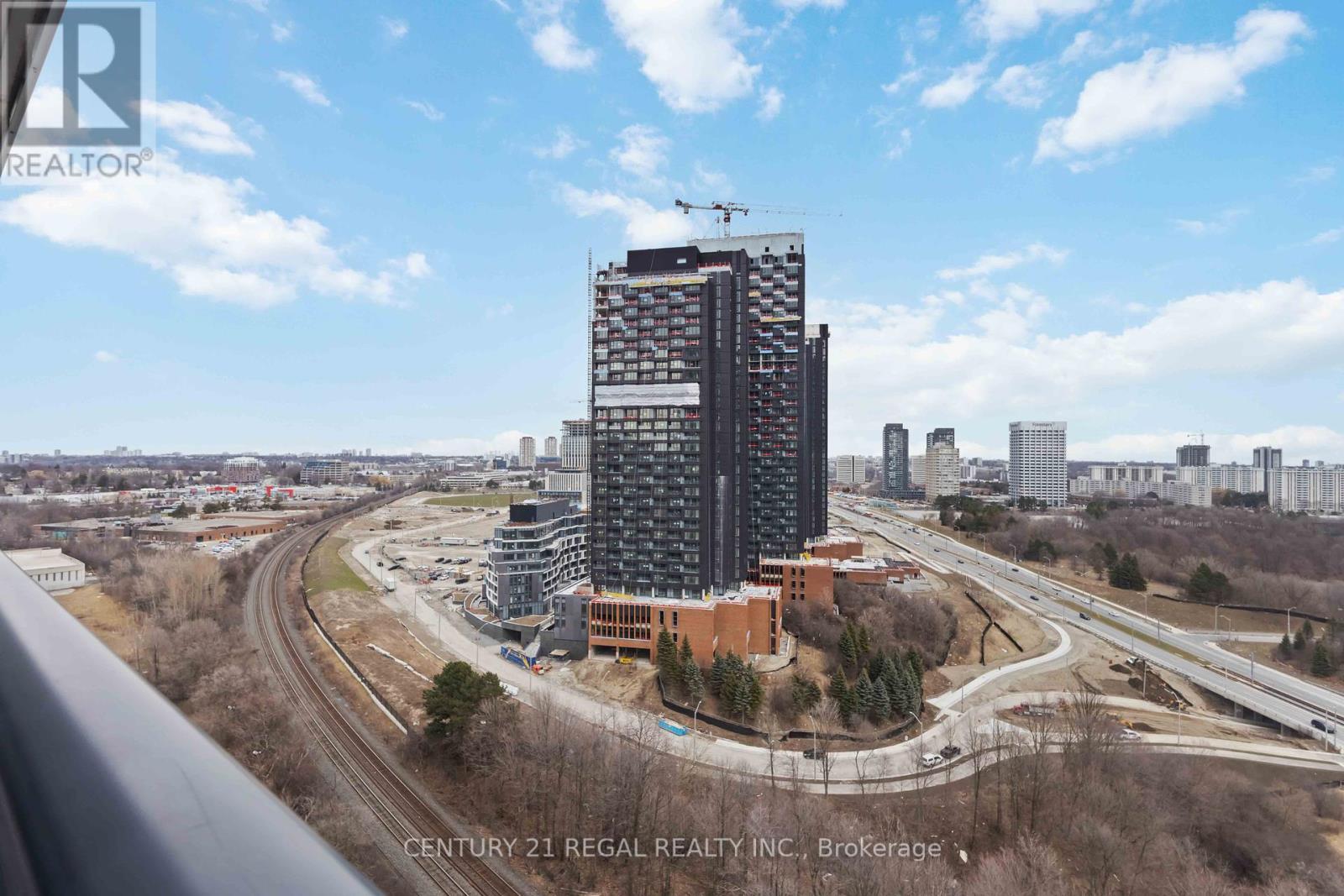 1707 - 30 Inn On The Park Drive, Toronto, Ontario  M3C 0P7 - Photo 25 - C12075283