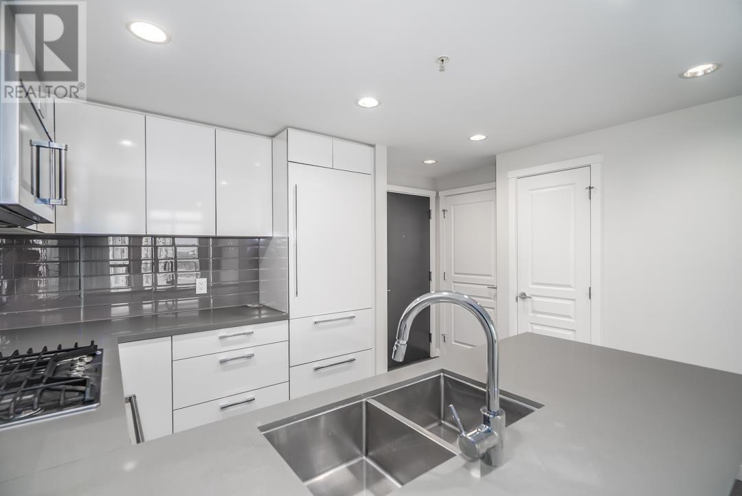 2207 3093 Windsor Gate, Coquitlam, British Columbia  V3B 0N2 - Photo 10 - R2988598