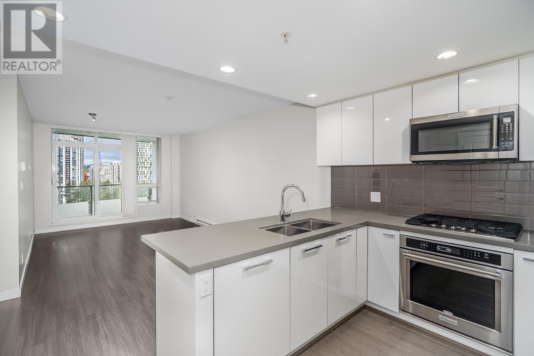 2207 3093 WINDSOR GATE, coquitlam, British Columbia