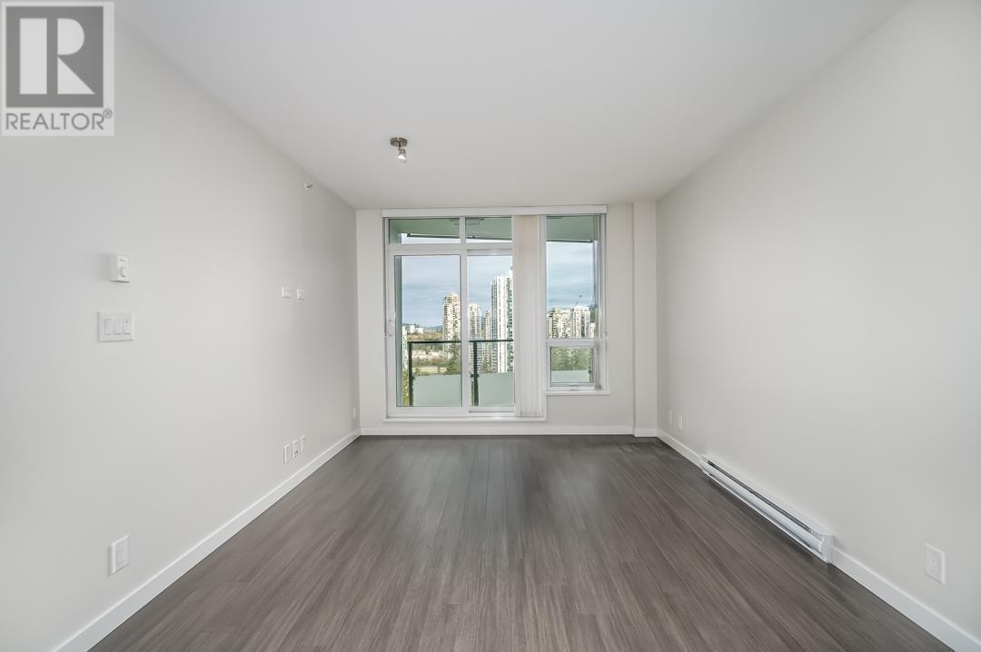 2207 3093 Windsor Gate, Coquitlam, British Columbia  V3B 0N2 - Photo 2 - R2988598
