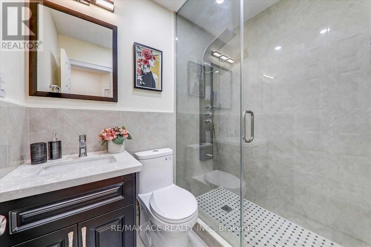 Main Floor - 22 Aspendale Drive, Toronto (Bendale), Ontario  M1P 4J4 - Photo 19 - E12075332