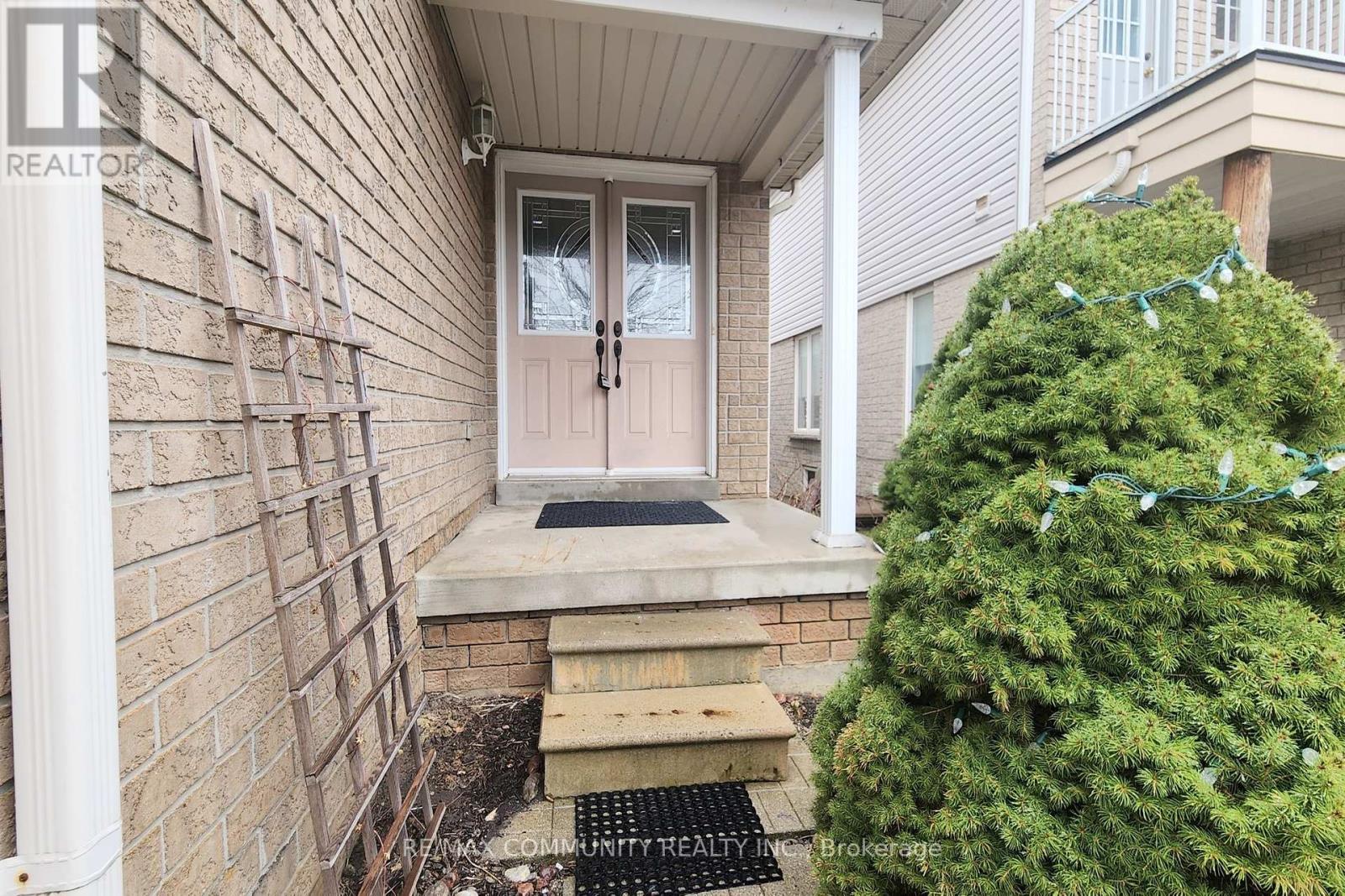 Property at 75 HUTTON PLACE image 2