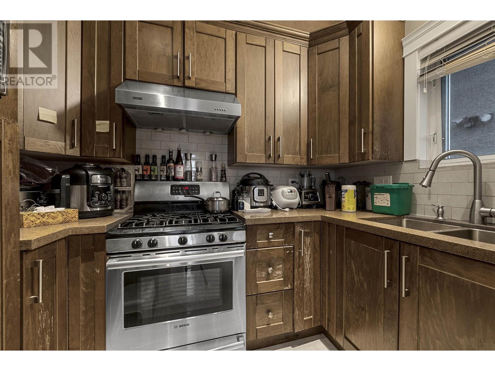 136 E 59th Avenue, Vancouver, British Columbia  V5X 1X6 - Photo 14 - R2987726