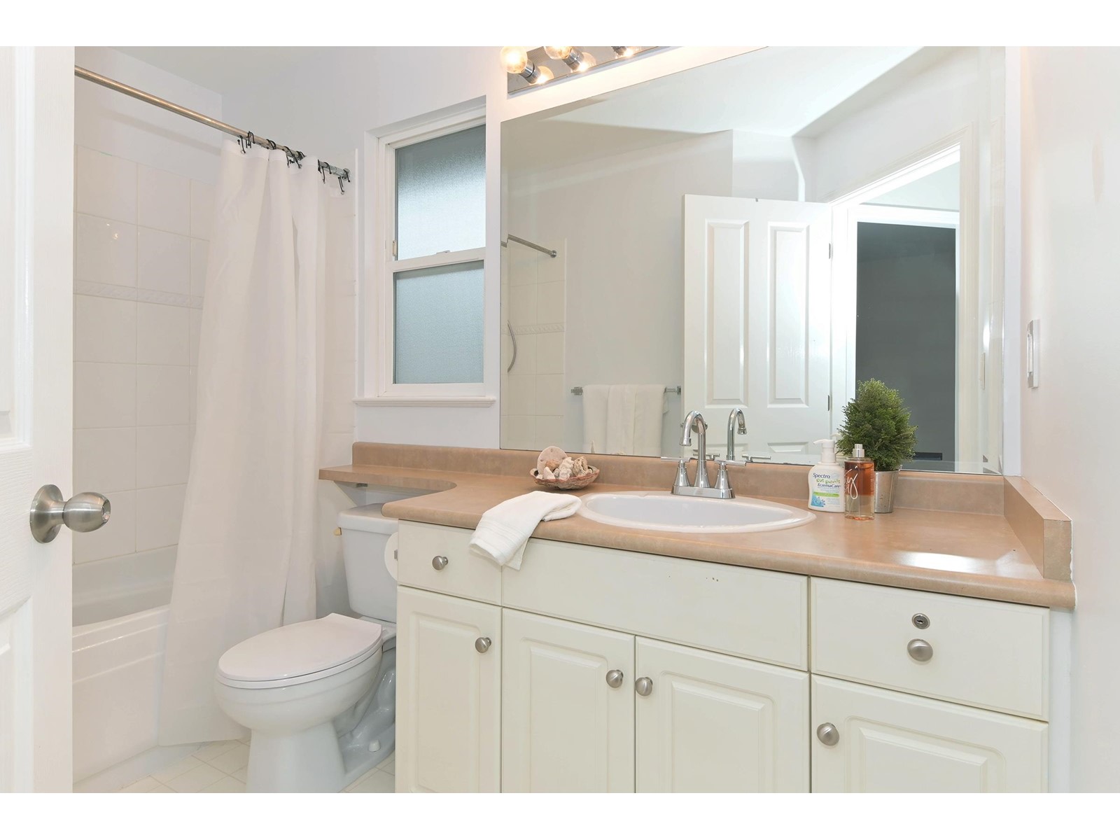 6651 184a Street, Surrey, British Columbia  V3S 9A8 - Photo 18 - R2987233