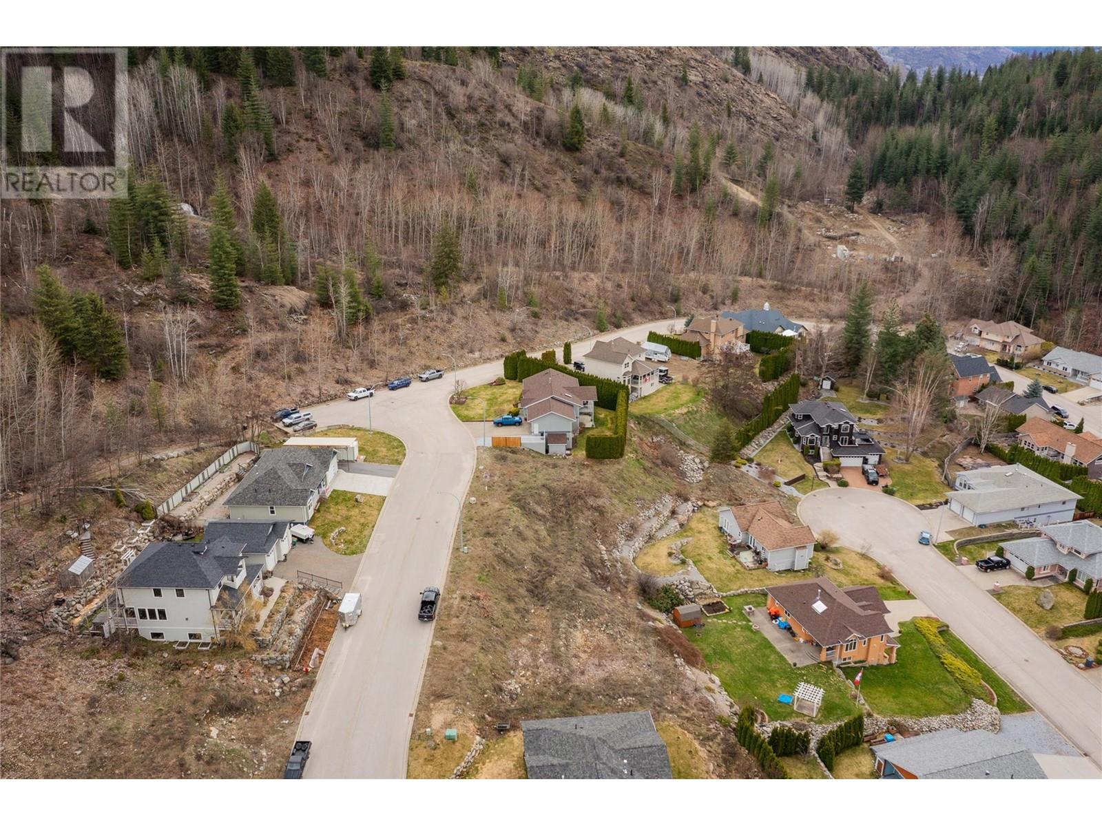 2450 Mcbride Street, Trail, British Columbia  V1R 4N8 - Photo 3 - 10342578