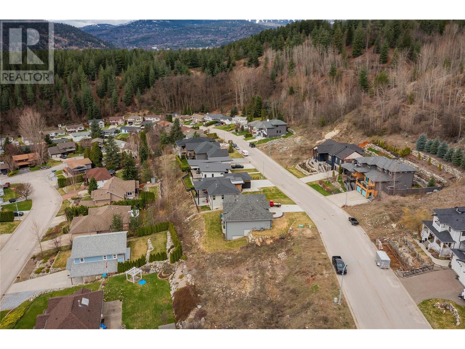 2450 Mcbride Street, Trail, British Columbia  V1R 4N8 - Photo 8 - 10342578