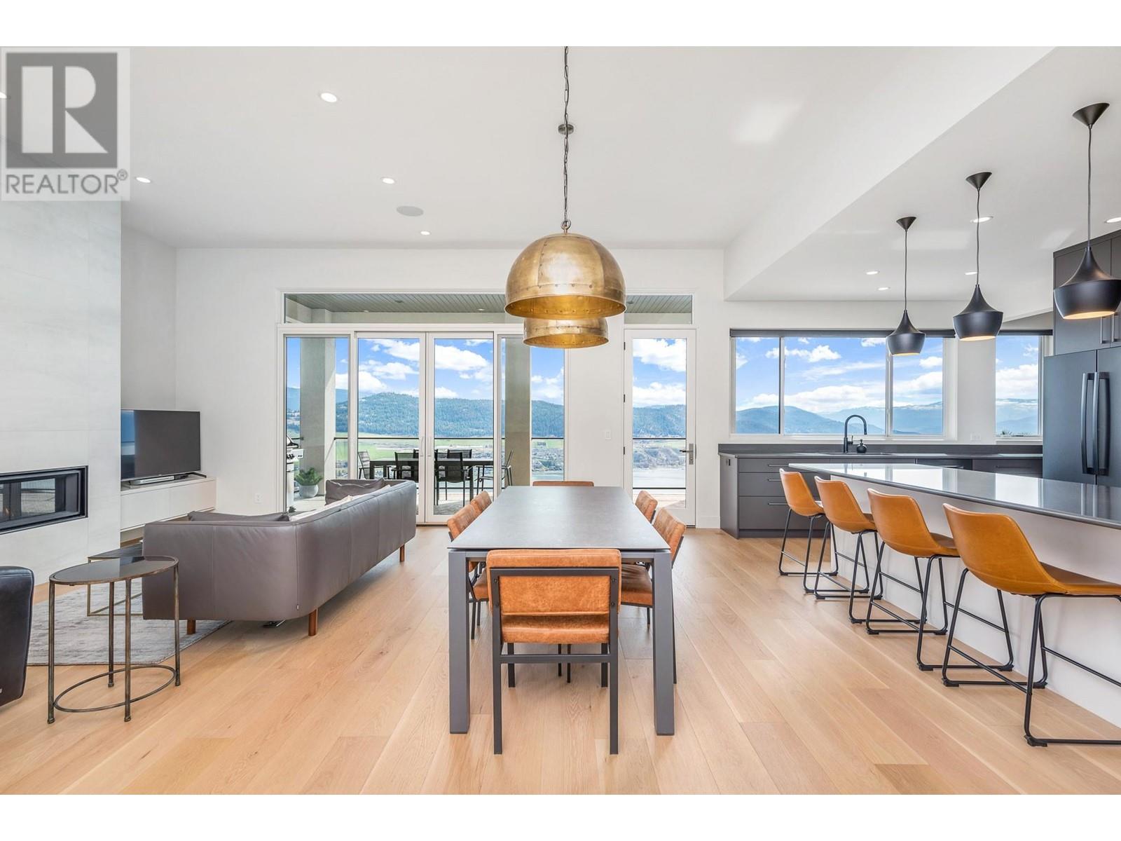 Property at 104 Silversage Lookout Court image 5