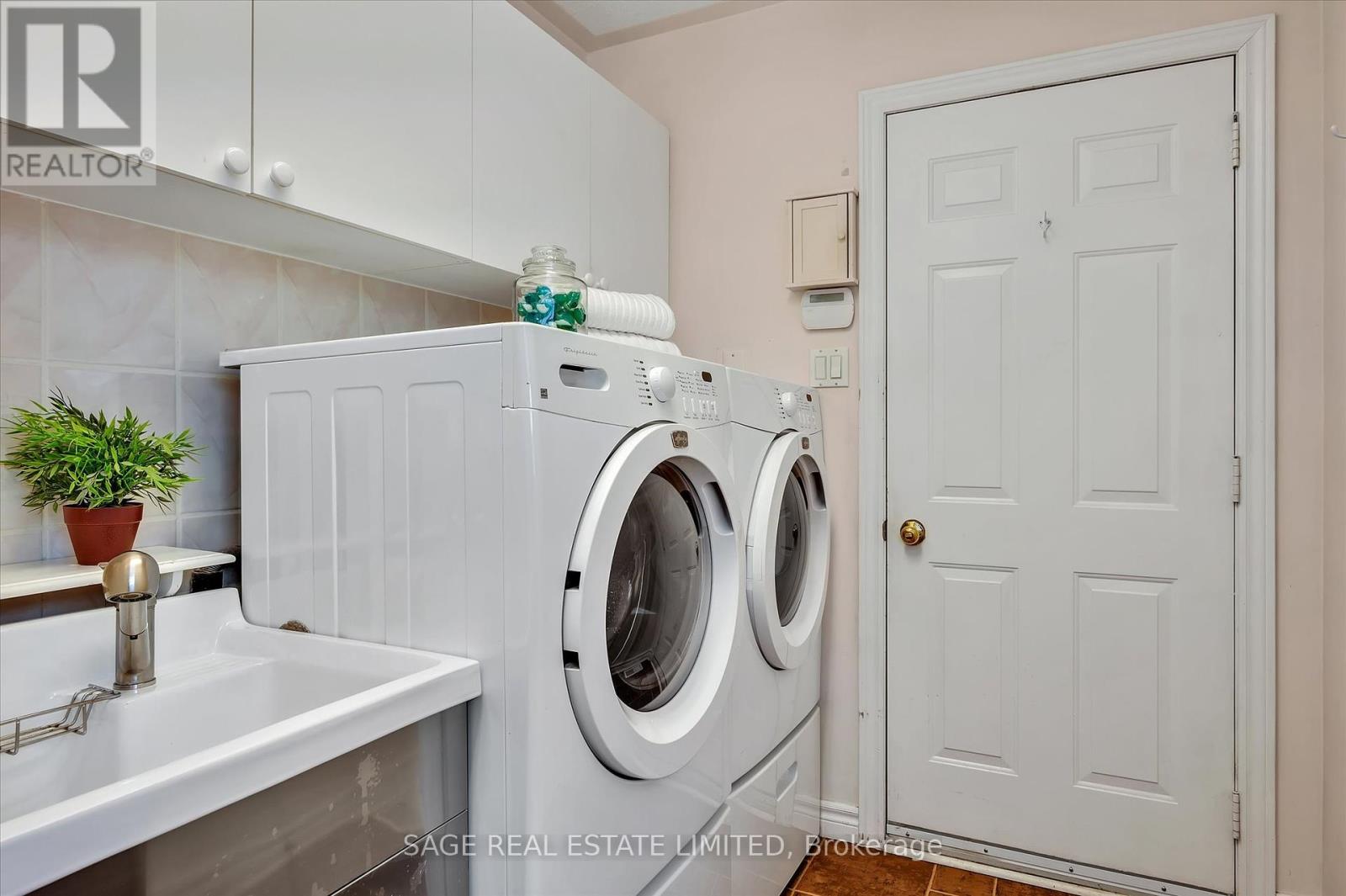 15 Hillview Drive, Kawartha Lakes (Bobcaygeon), Ontario  K0M 1A0 - Photo 26 - X12075343