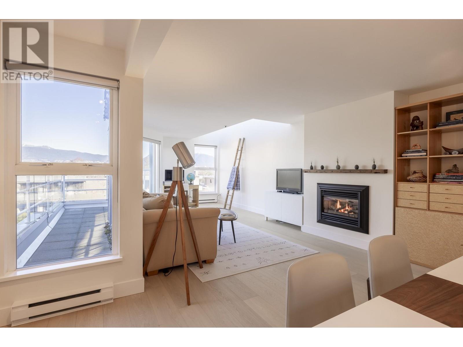2240 York Avenue, Vancouver, British Columbia  V6K 1C6 - Photo 5 - R2976503