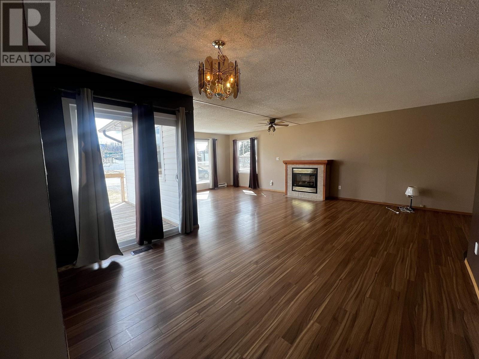 443 Endako Avenue, Fraser Lake, British Columbia  V0J 1S0 - Photo 10 - R2988823