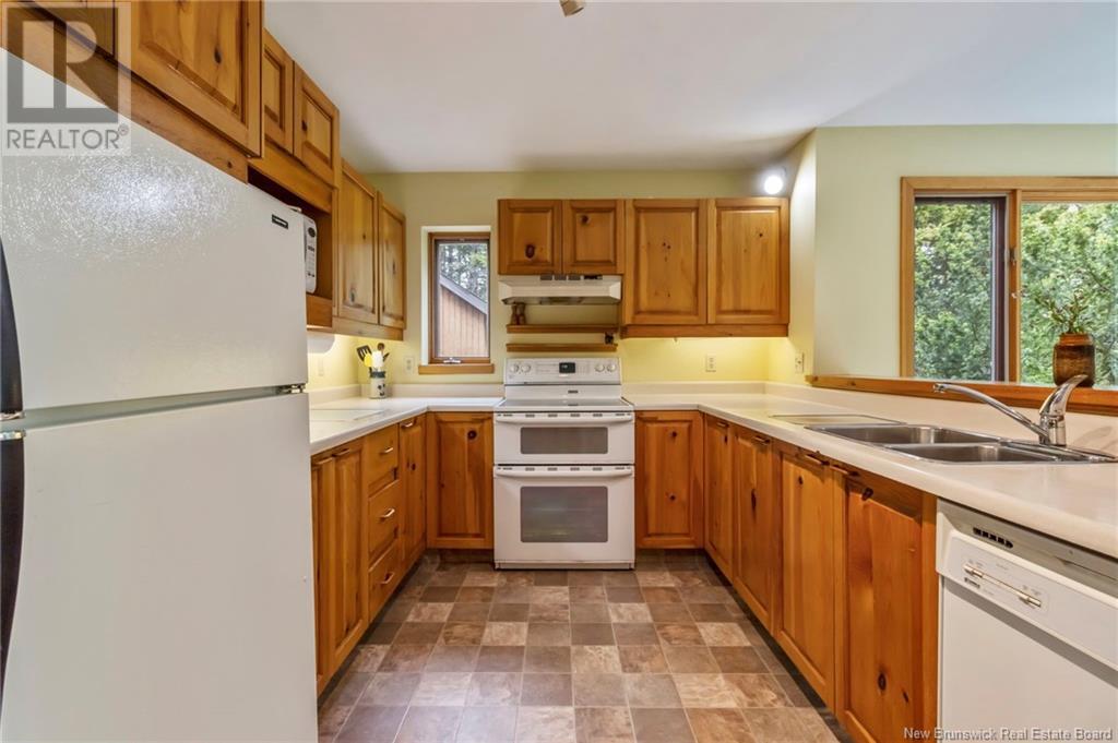 29 Woodlane Drive, Sackville, New Brunswick  E4L 3L4 - Photo 5 - NB116049