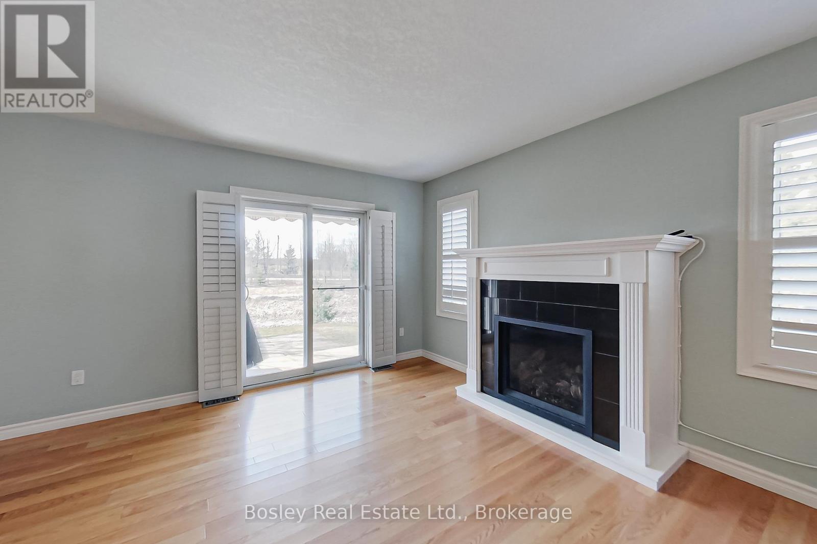 112 Empire Lane, Meaford, Ontario  N4L 0A5 - Photo 12 - X12075359