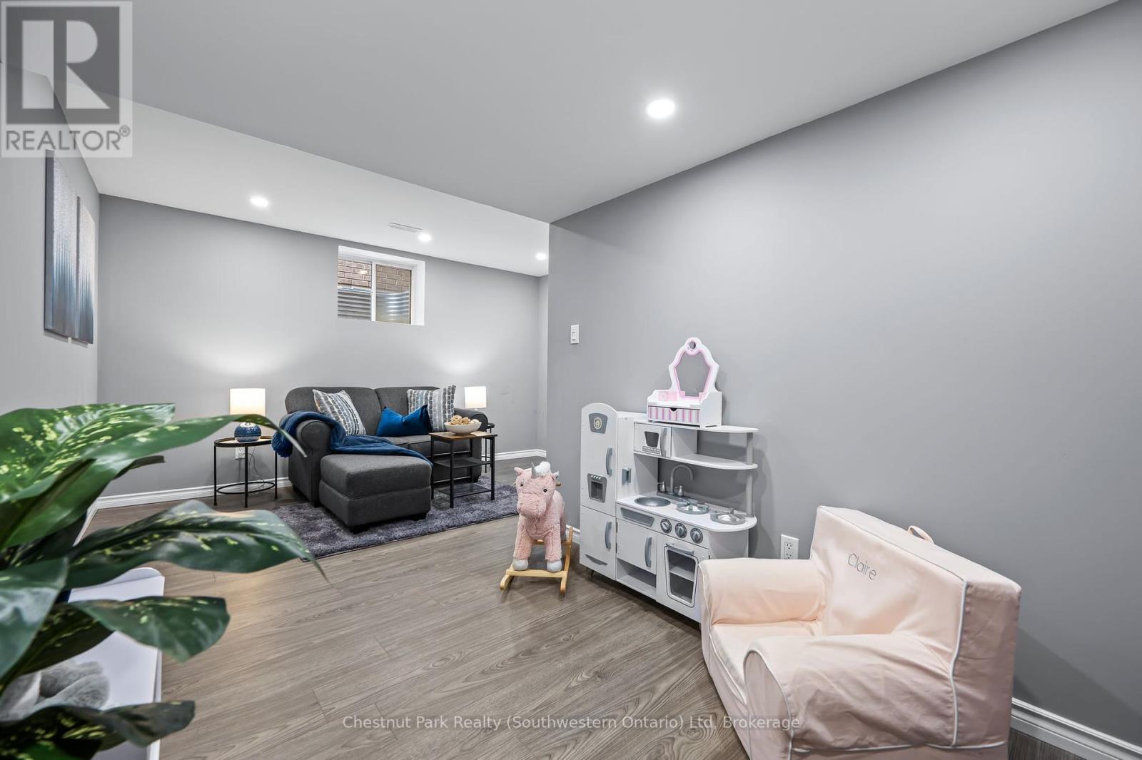 Property at 45 MIRANDA PATH image 5