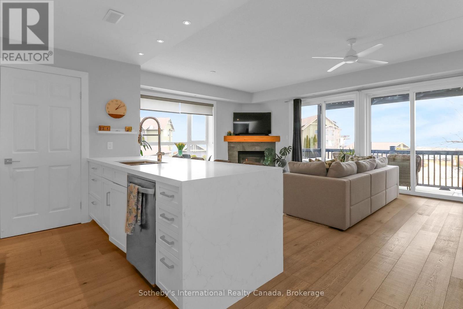 Property at 449 MARINERS WAY image 4