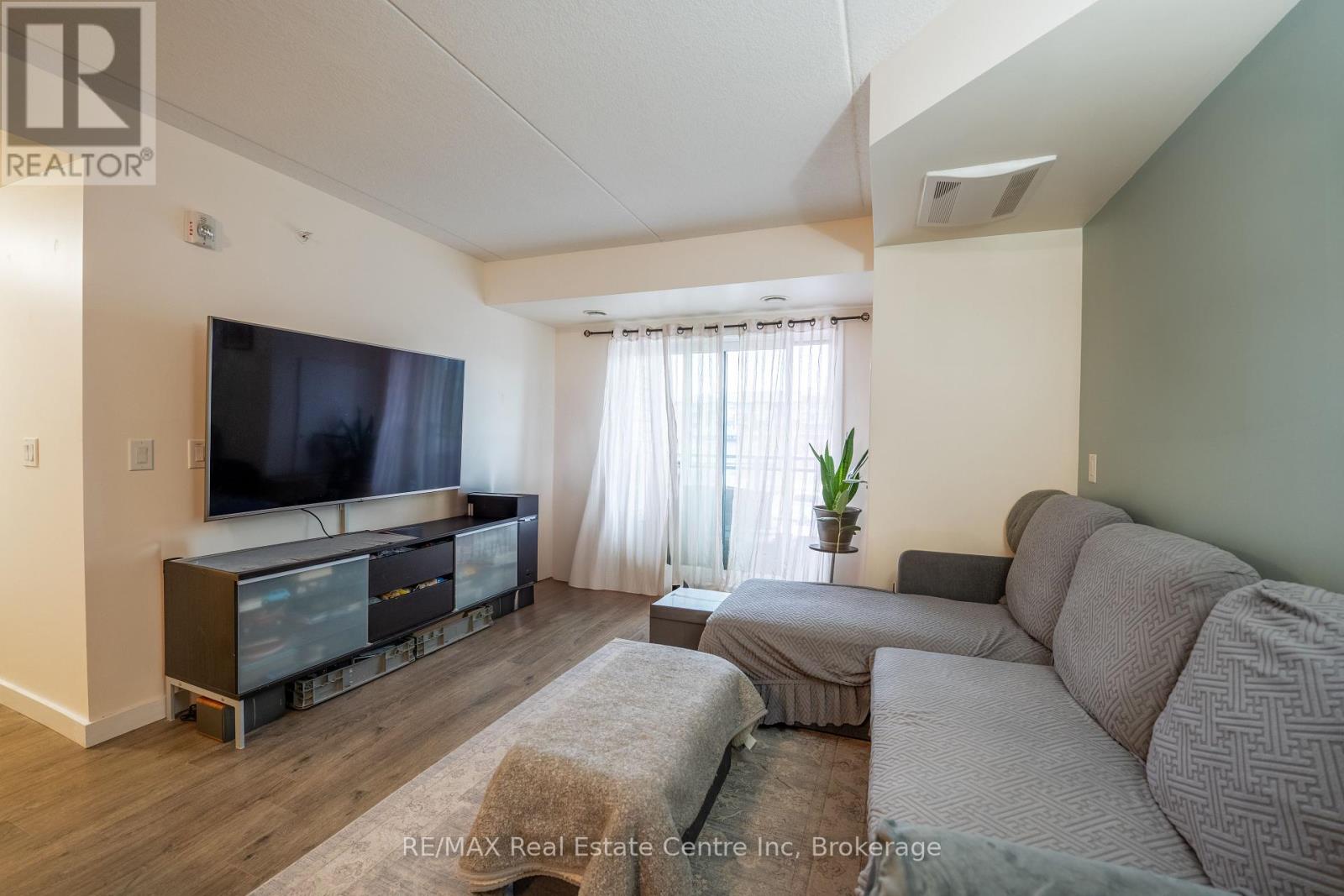 205 - 25 Kay Crescent, Guelph, Ontario  N1L 1L9 - Photo 10 - X12075452