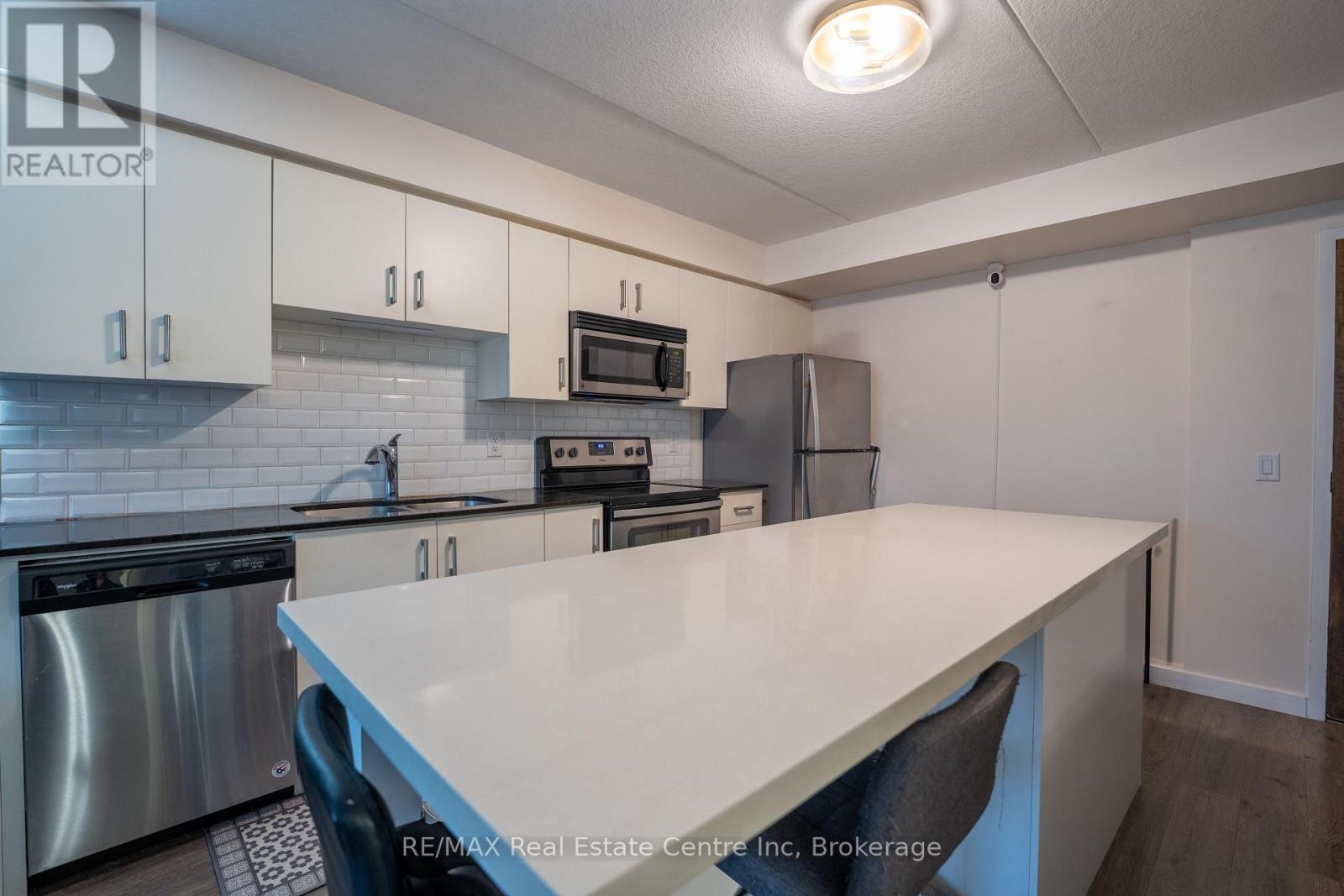 205 - 25 Kay Crescent, Guelph, Ontario  N1L 1L9 - Photo 7 - X12075452