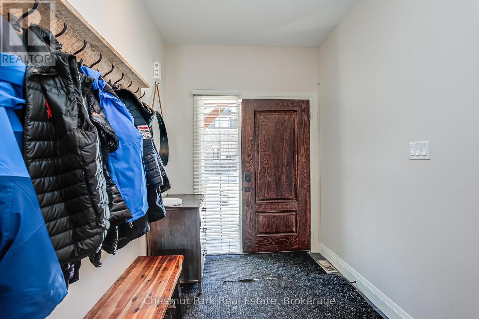 10 - 106 Alpine Springs Court, Blue Mountains, Ontario  L9Y 0T4 - Photo 3 - X12075483
