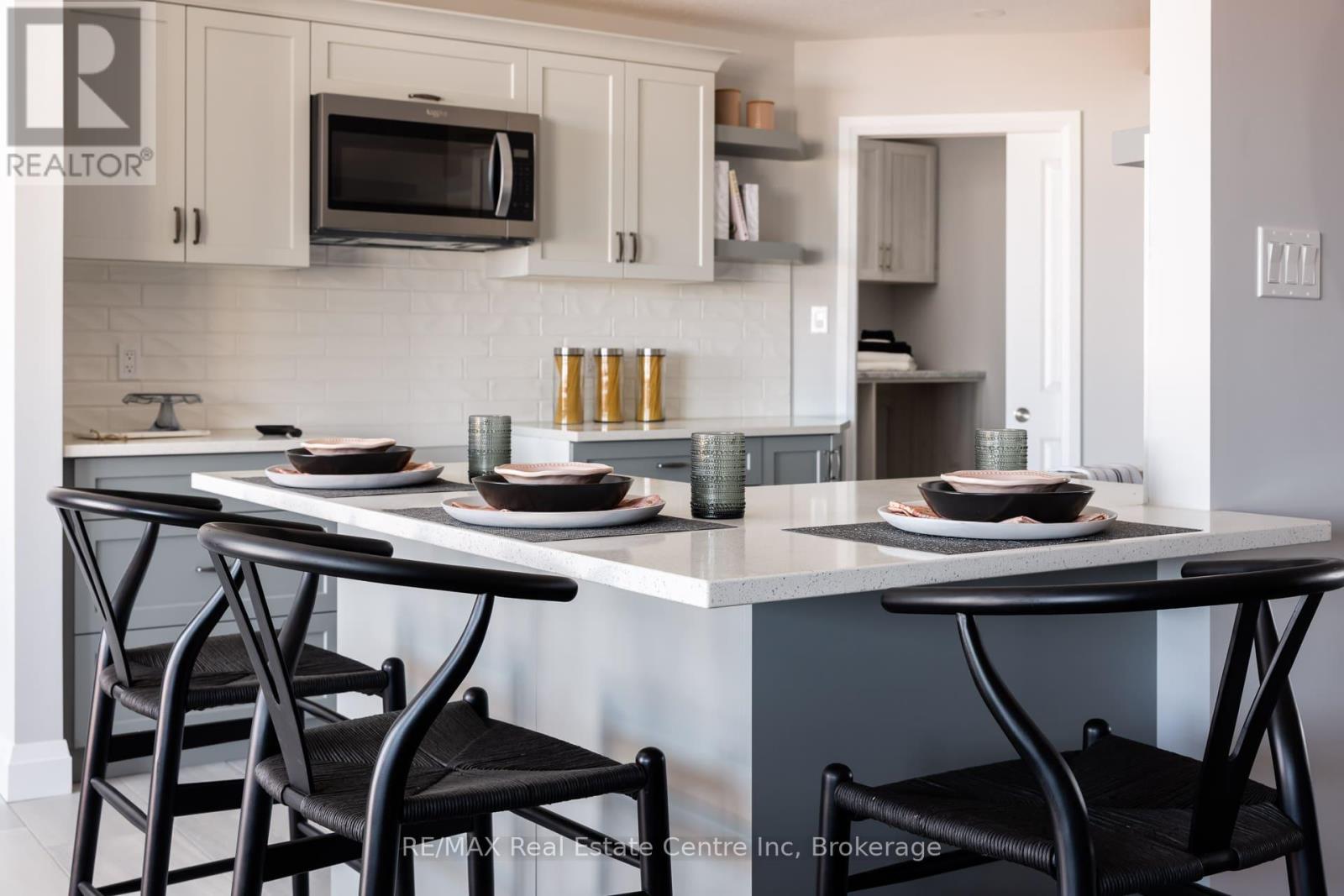 186b Bridge Crescent, Minto, Ontario  N0G 2P0 - Photo 4 - X12075493