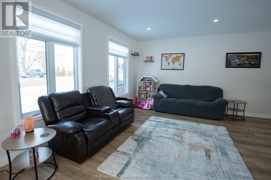 4011 Dufferin Avenue, Wallaceburg, Ontario  N8A 4M7 - Photo 6 - 25001962